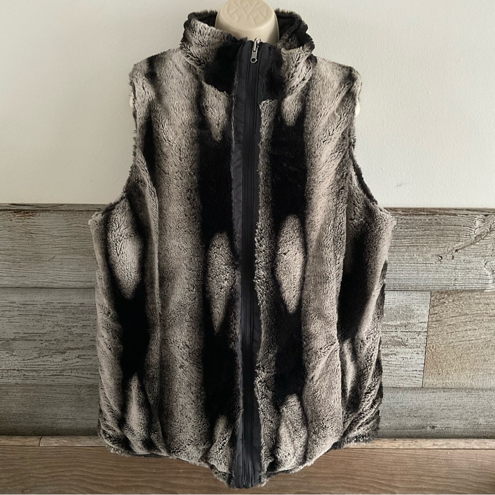KC Collections reversible vest size XL